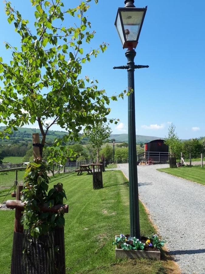 Ruby Shepherds Hut Sleeps 4 Rhayader Eksteriør bilde